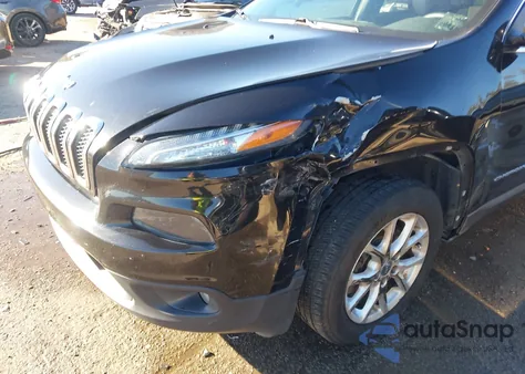 2015 Jeep Cherokee Latitude z USA, uszkodzony, nr VIN 1C4PJLCB5FW721723